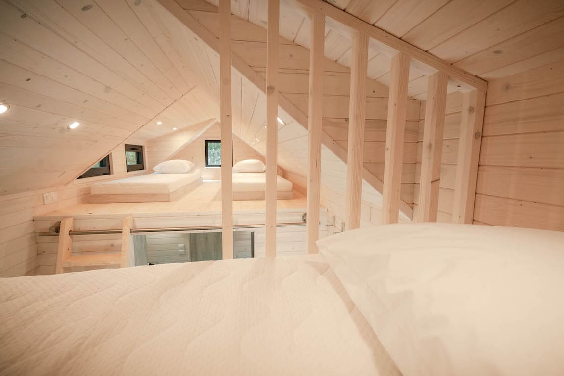 tiny house montana mezzanine 02